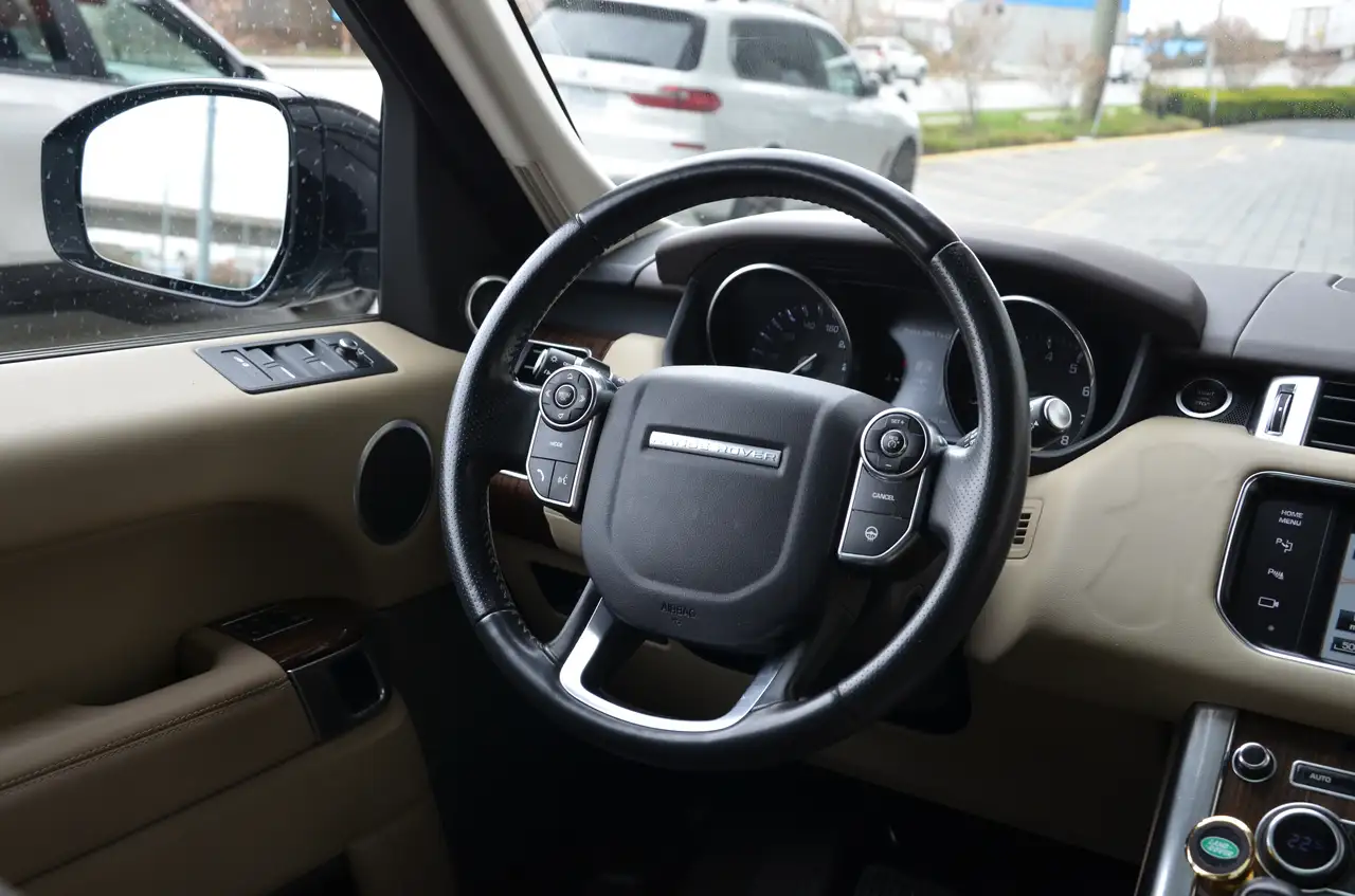 Land Rover Range Rover Sport снимка Land Rover Range Rover Sport