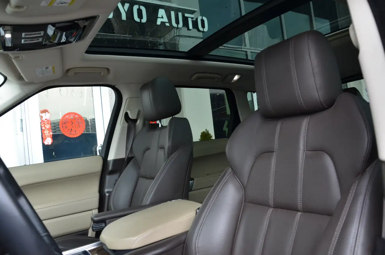 Land Rover Range Rover Sport снимка Land Rover Range Rover Sport