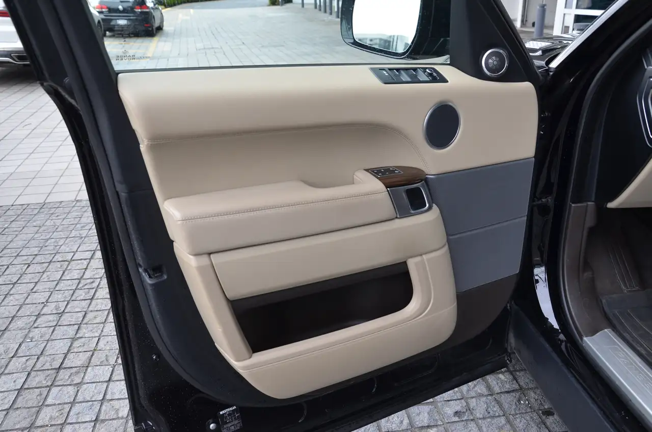 Land Rover Range Rover Sport снимка Land Rover Range Rover Sport