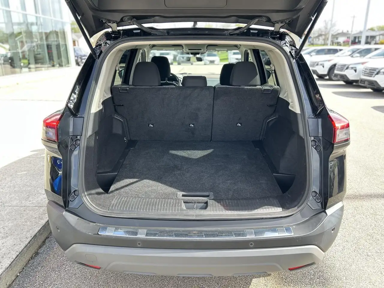 Nissan Rogue снимка Nissan Rogue