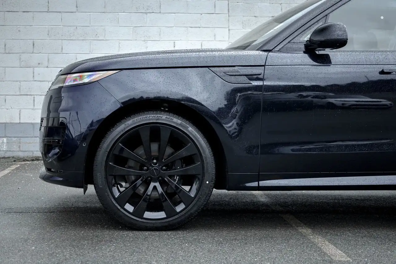 Land Rover Range Rover Sport снимка Land Rover Range Rover Sport