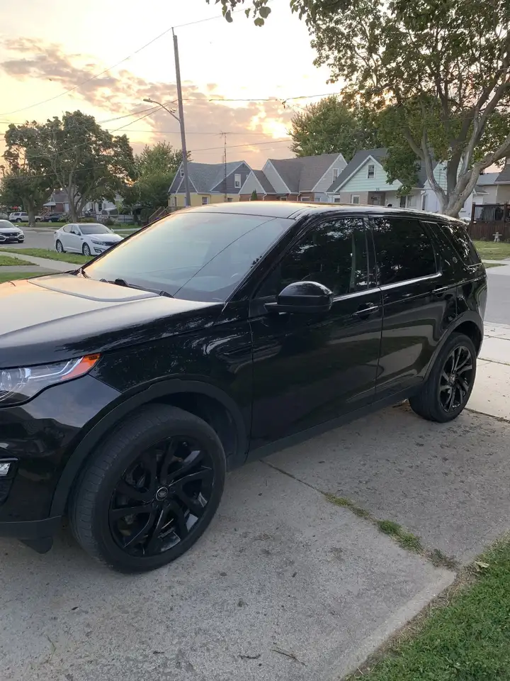 Land Rover Discovery Sport снимка Land Rover Discovery Sport