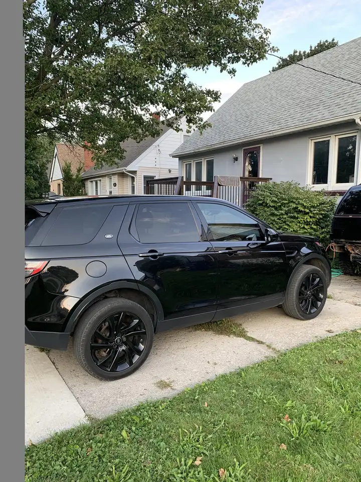 Land Rover Discovery Sport снимка Land Rover Discovery Sport