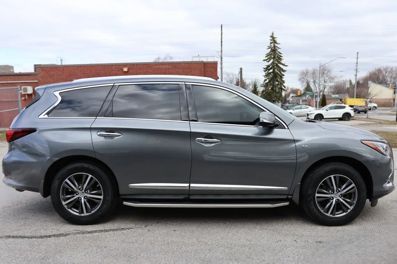 Infiniti QX60 снимка Infiniti QX60