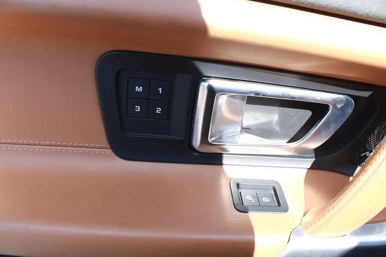 Land Rover Discovery Sport снимка Land Rover Discovery Sport