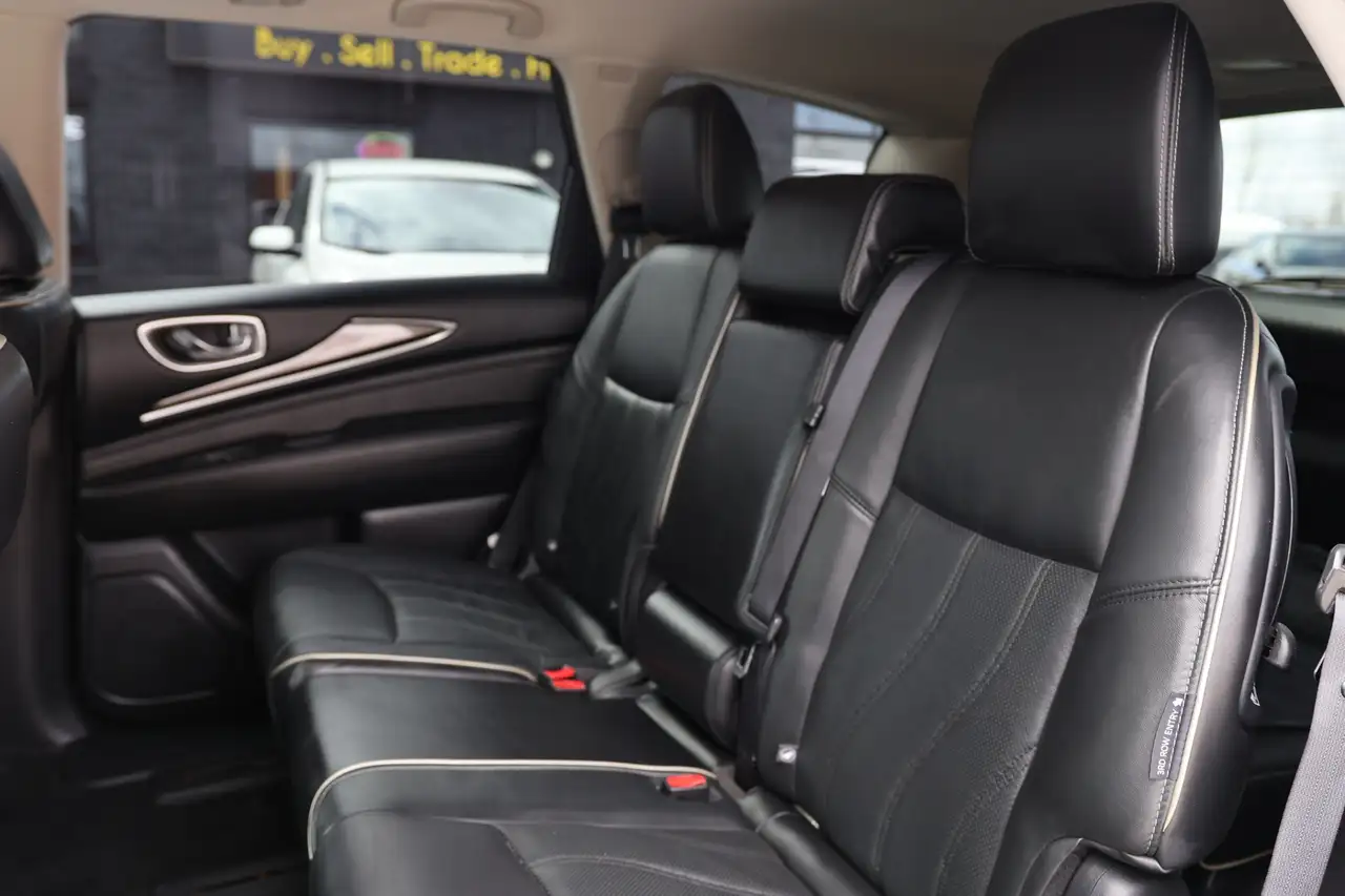 Infiniti QX60 снимка Infiniti QX60
