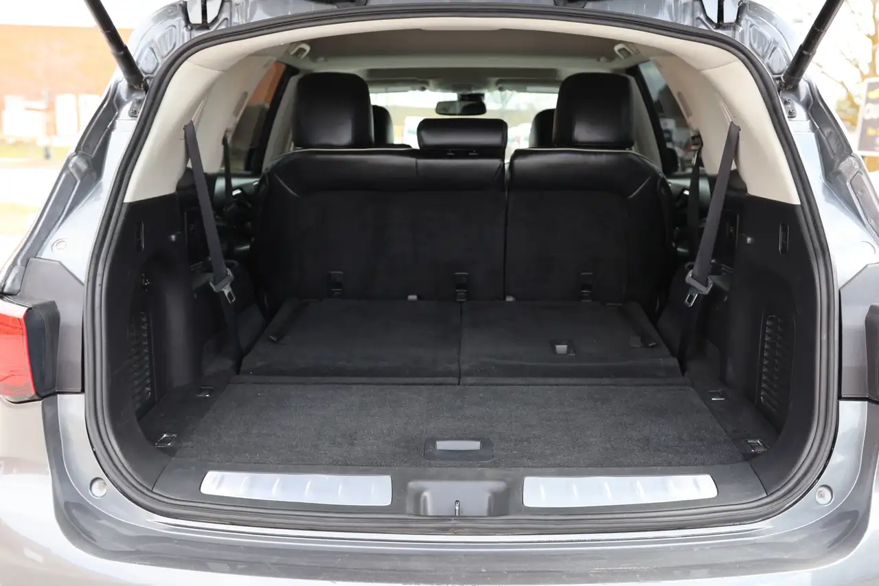 Infiniti QX60 снимка Infiniti QX60