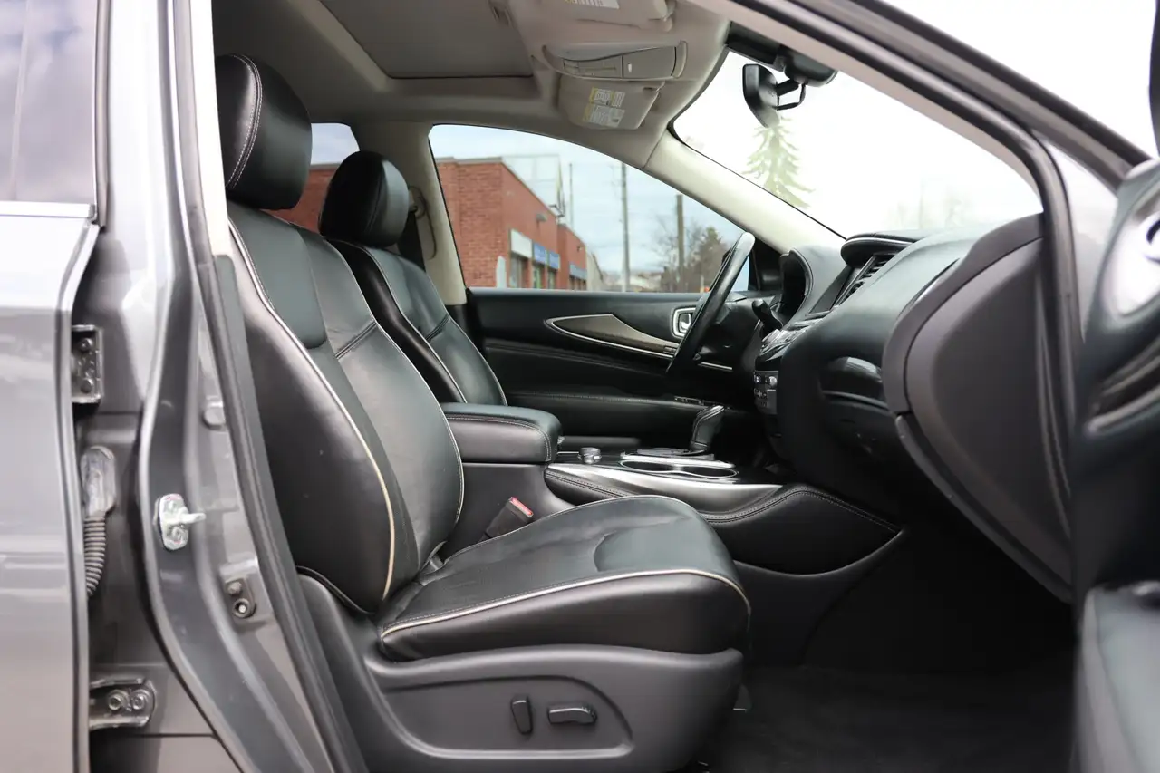 Infiniti QX60 снимка Infiniti QX60