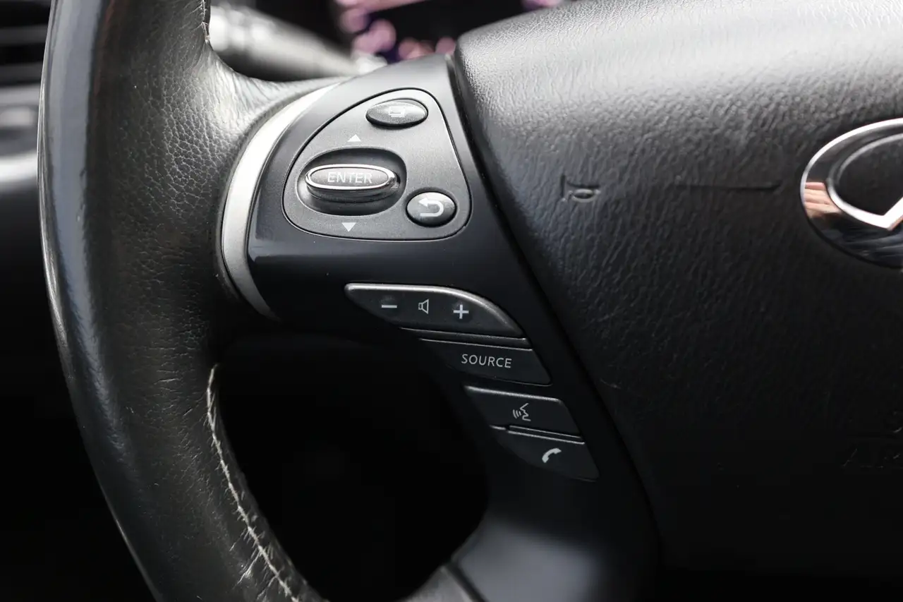 Infiniti QX60 снимка Infiniti QX60