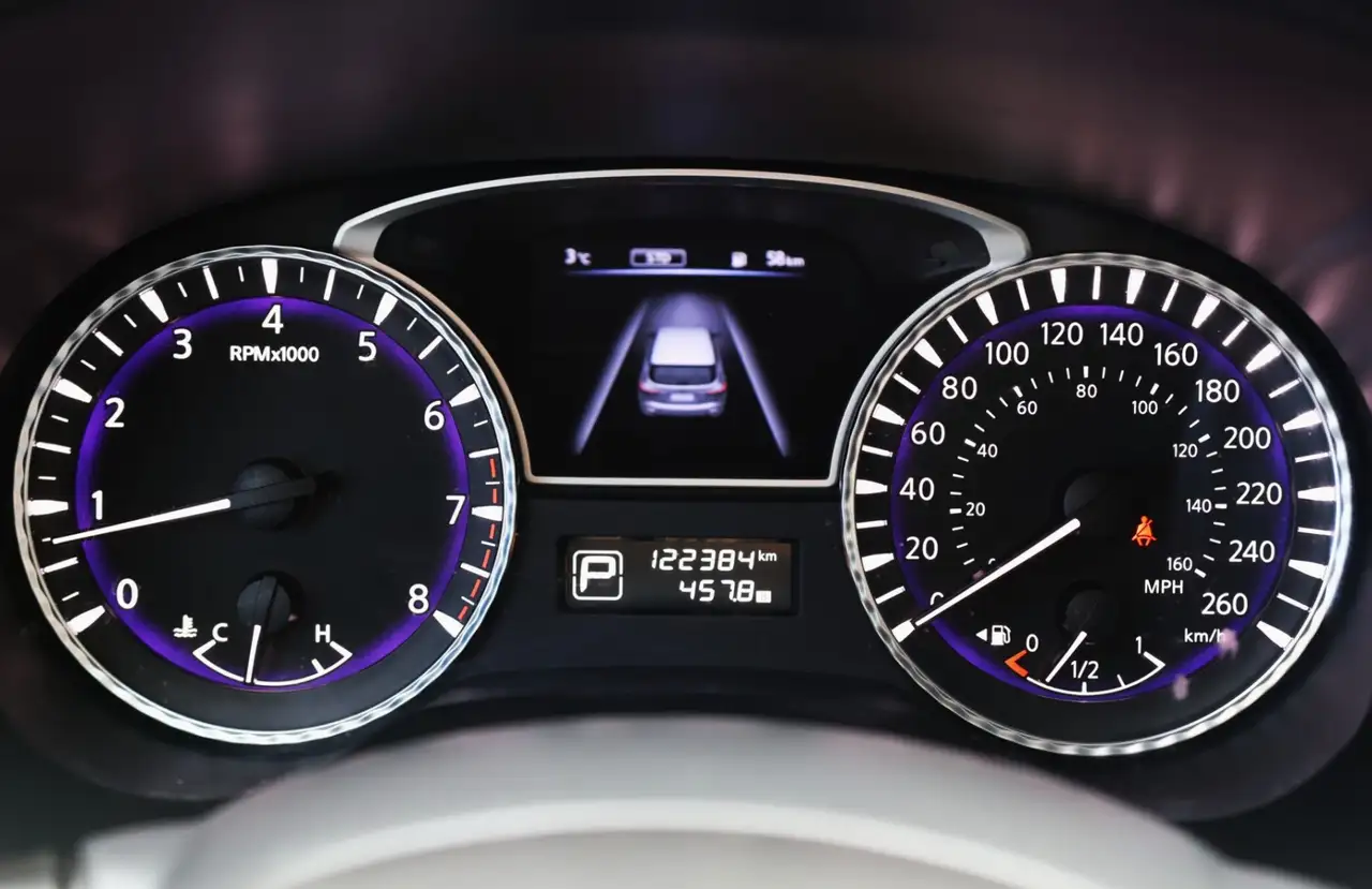 Infiniti QX60 снимка Infiniti QX60