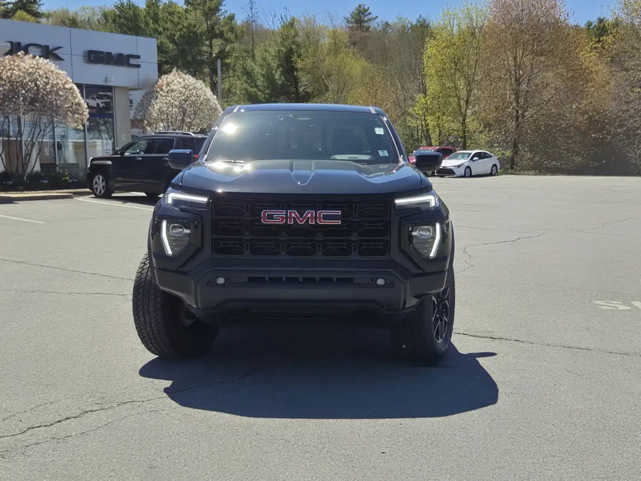 GMC Canyon photo GMC Canyon
