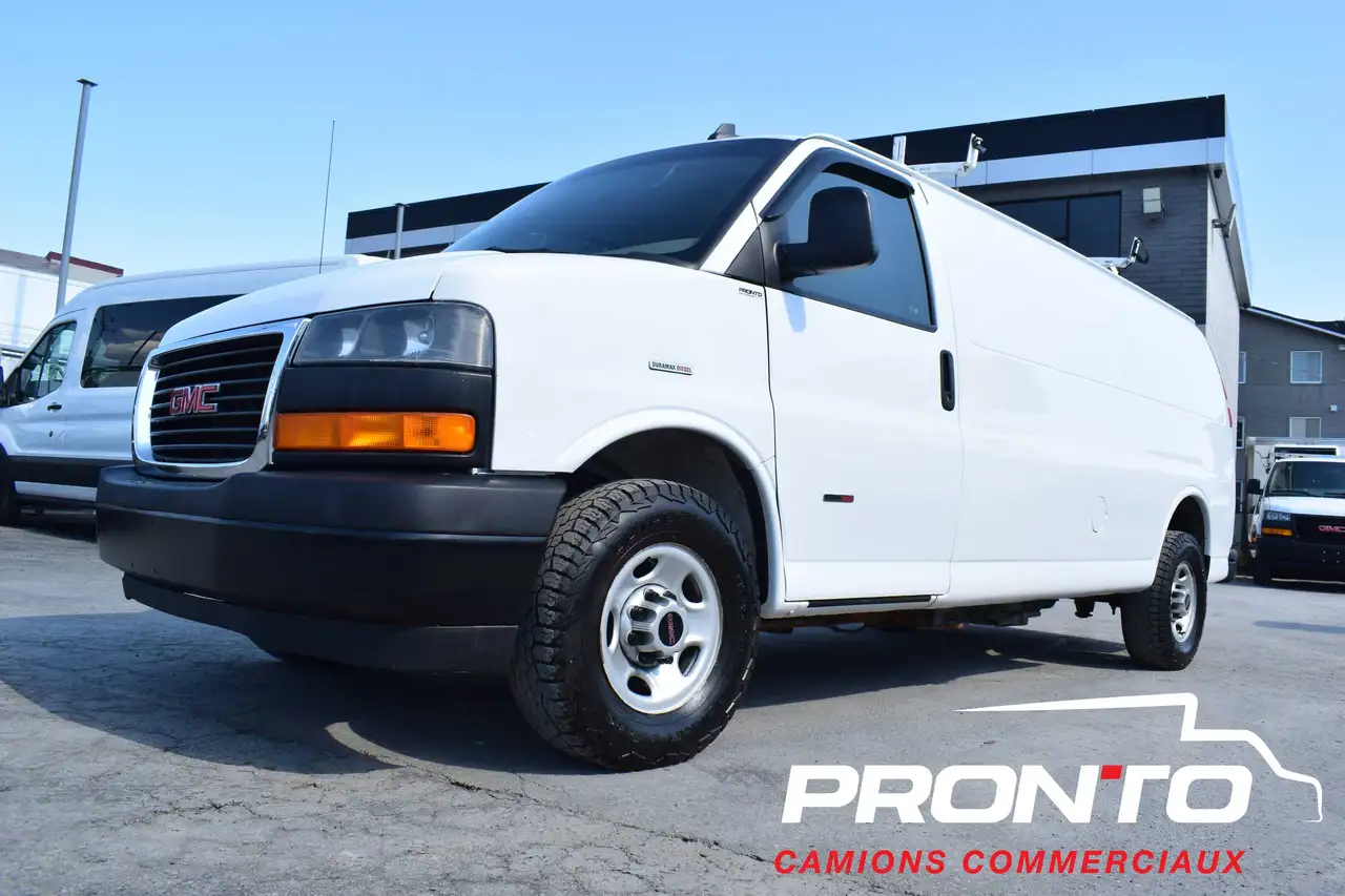 GMC Savana photo GMC Savana