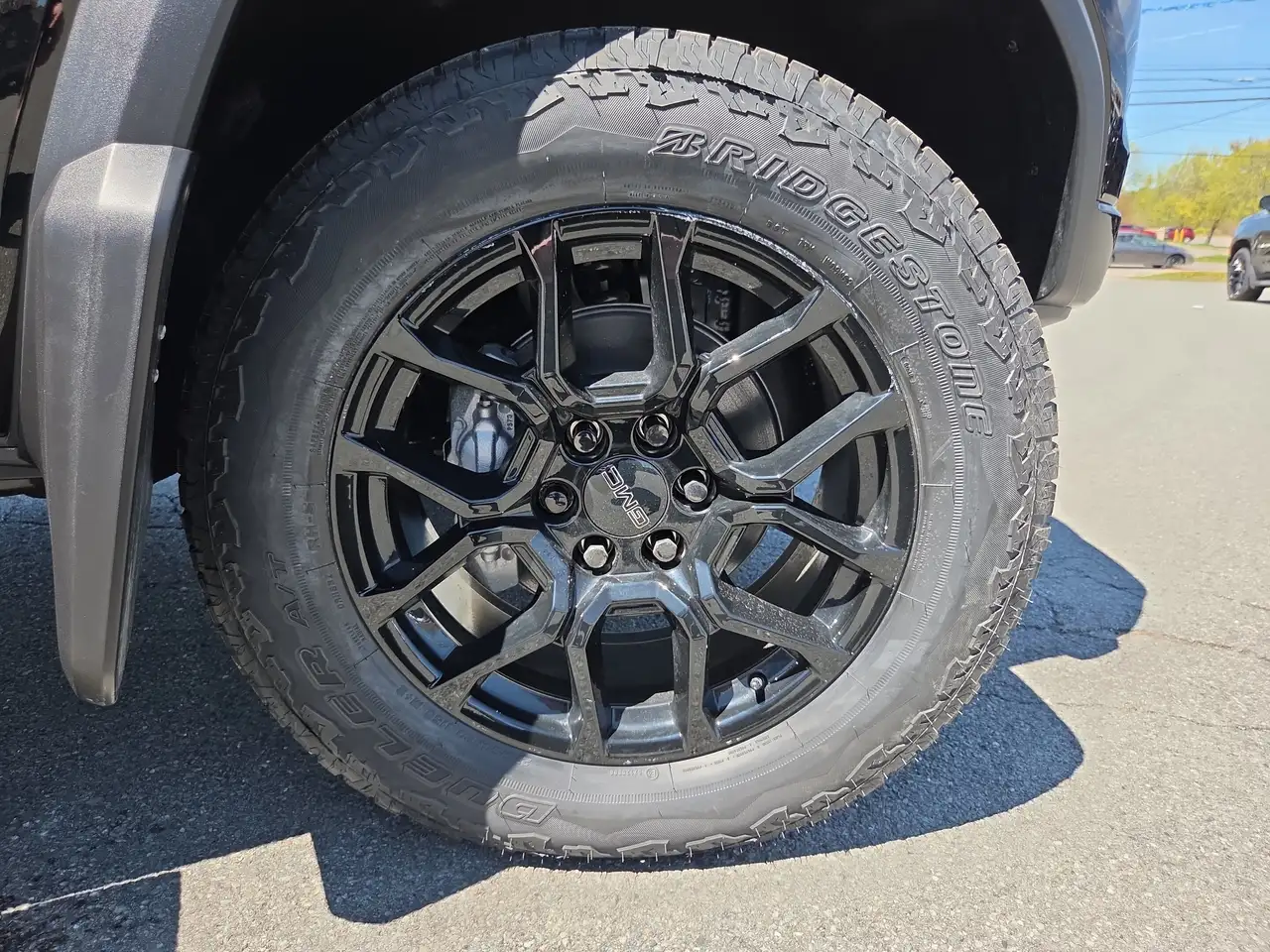 GMC Canyon photo GMC Canyon