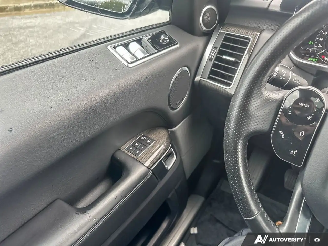 Land Rover Range Rover Sport photo Land Rover Range Rover Sport