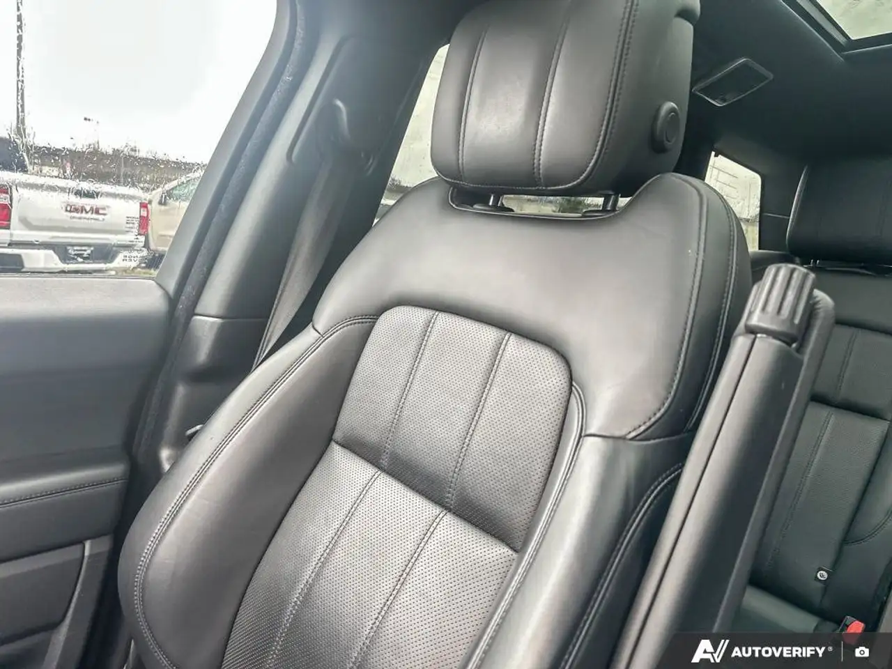 Land Rover Range Rover Sport photo Land Rover Range Rover Sport