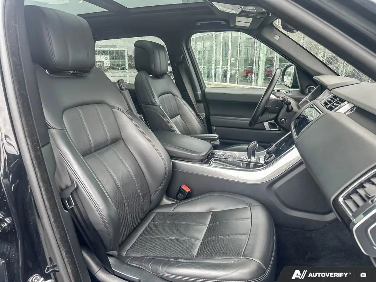 Land Rover Range Rover Sport photo Land Rover Range Rover Sport