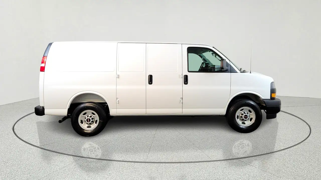 GMC Savana fotografie GMC Savana