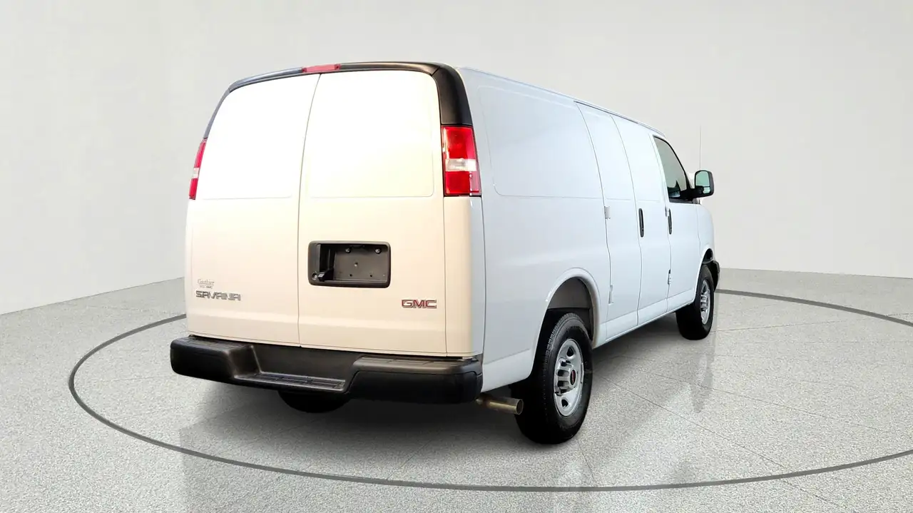 GMC Savana fotografie GMC Savana