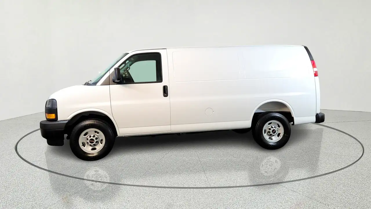 GMC Savana fotografie GMC Savana