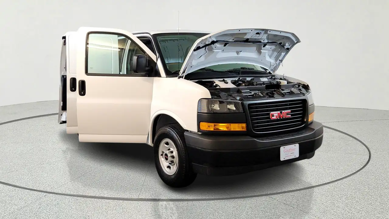 GMC Savana fotografie GMC Savana