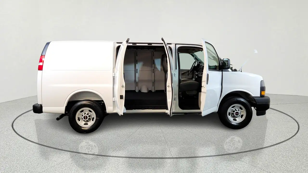 GMC Savana fotografie GMC Savana