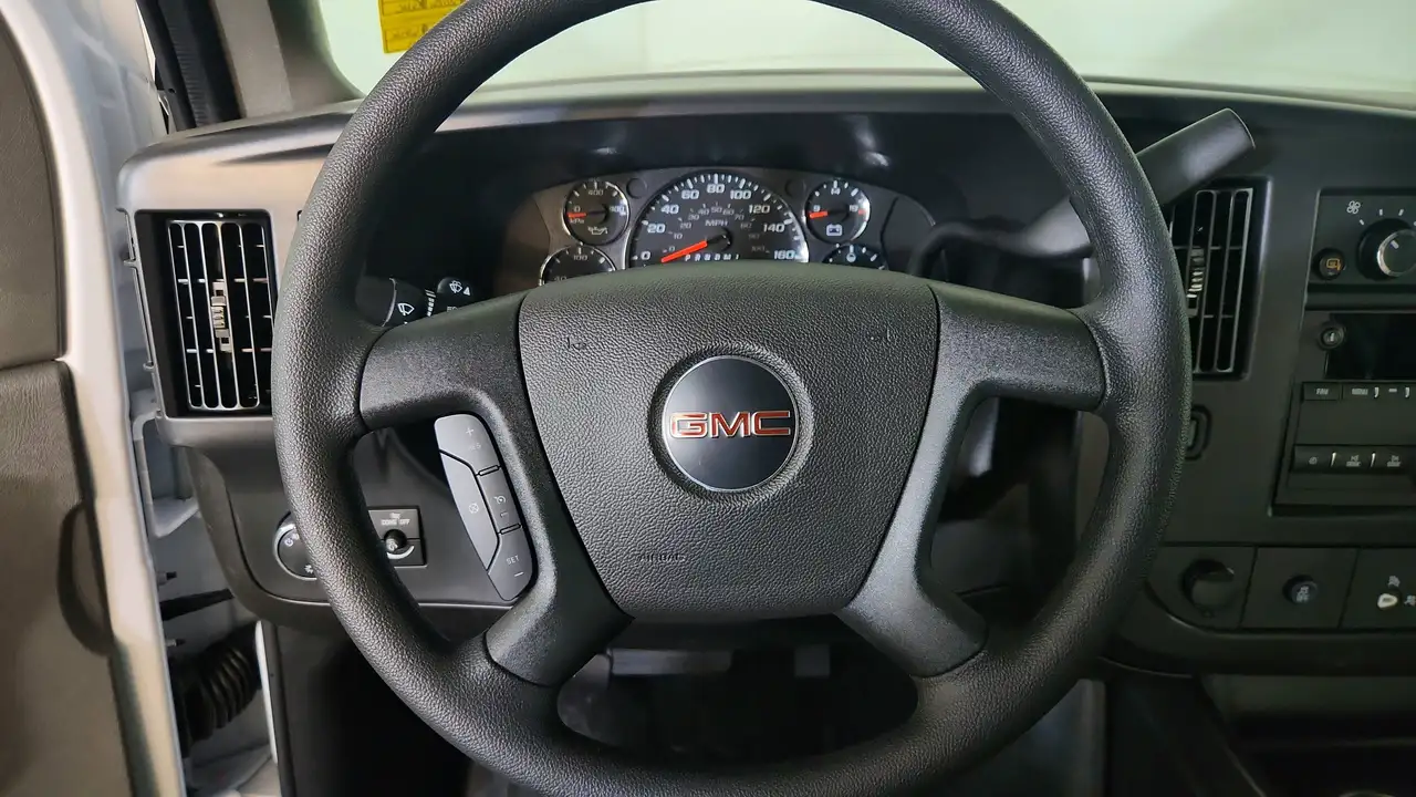 GMC Savana fotografie GMC Savana