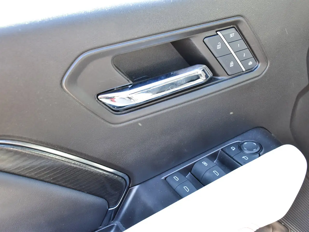 GMC Canyon photo GMC Canyon