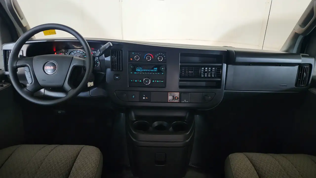 GMC Savana fotografie GMC Savana