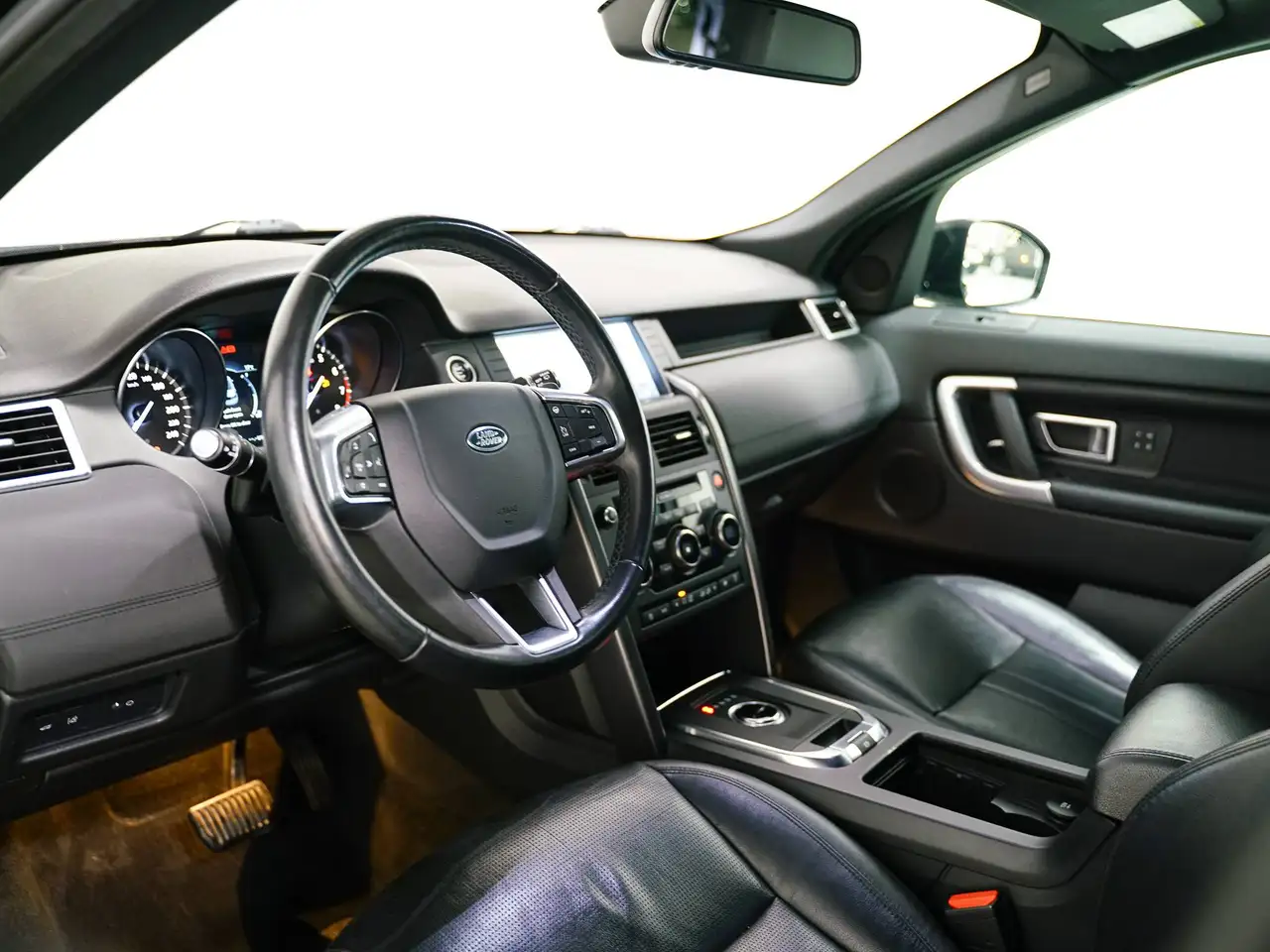Land Rover Discovery Sport снимка Land Rover Discovery Sport
