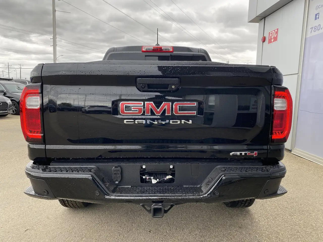 GMC Canyon photo GMC Canyon