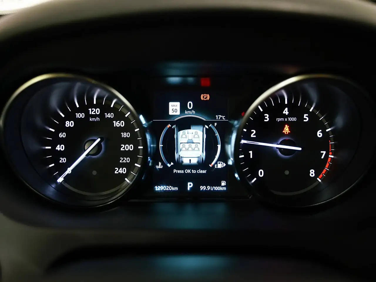 Land Rover Discovery Sport снимка Land Rover Discovery Sport
