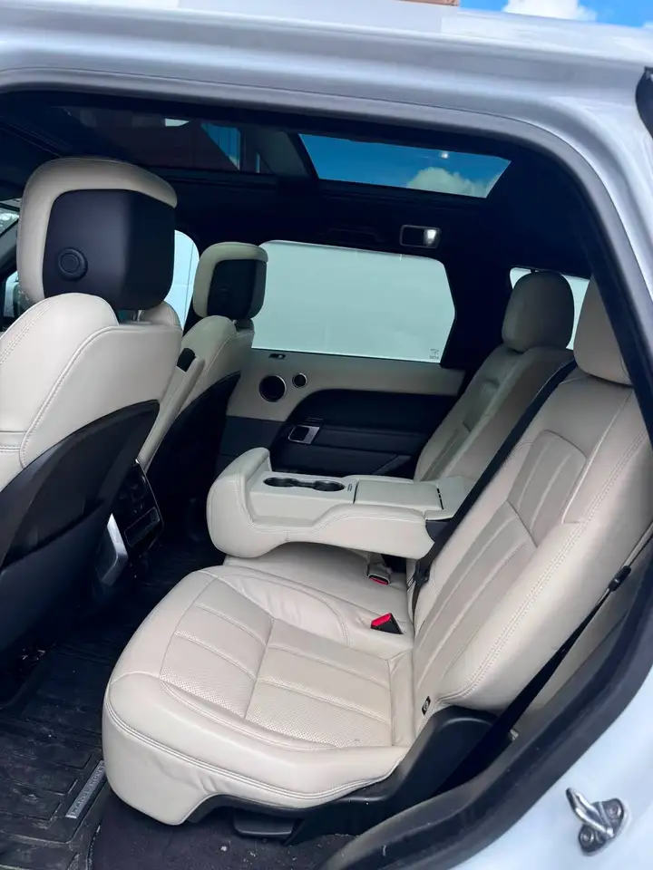 Land Rover Range Rover Sport photo Land Rover Range Rover Sport