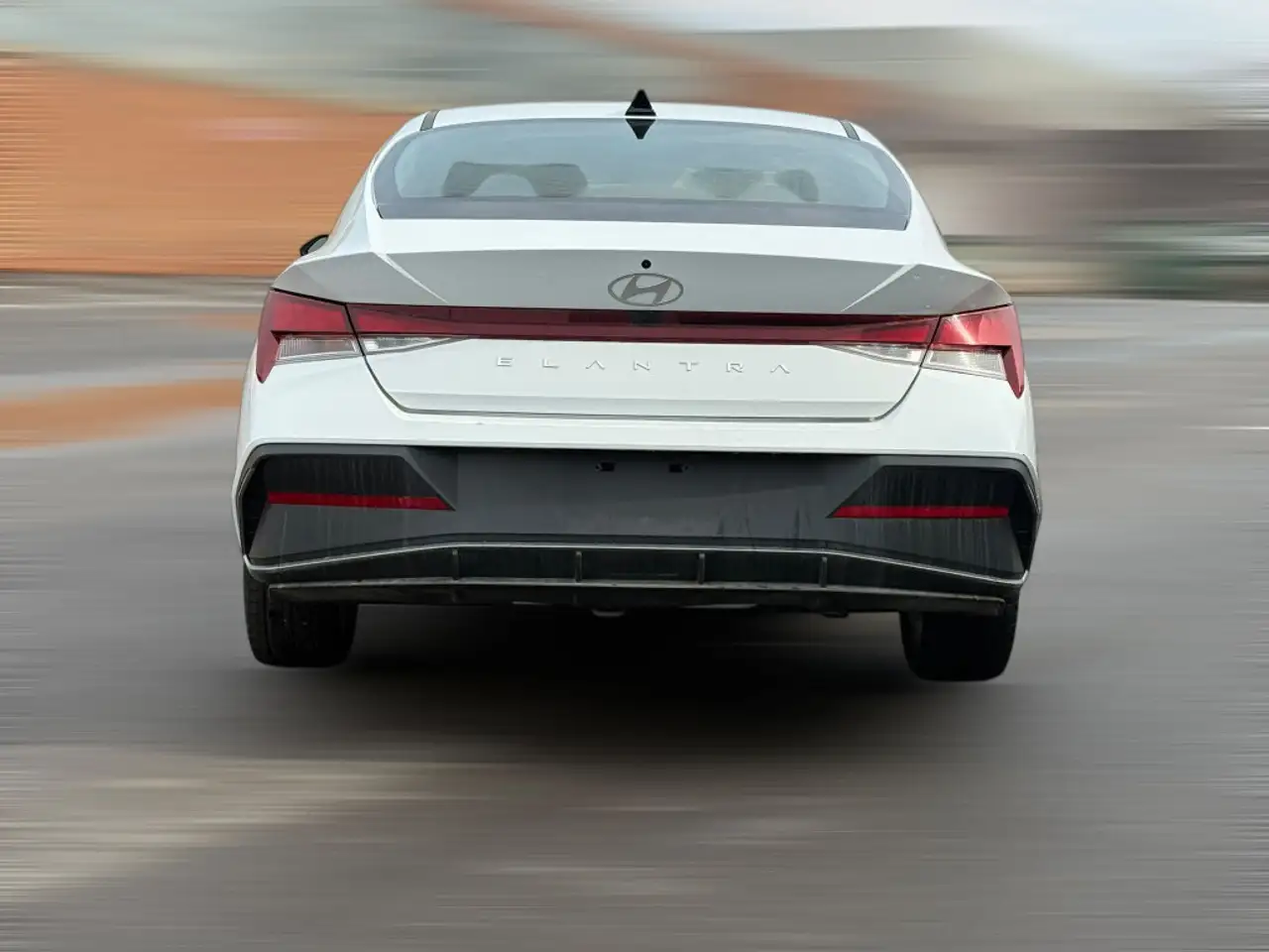 Hyundai ELANTRA снимка Hyundai ELANTRA
