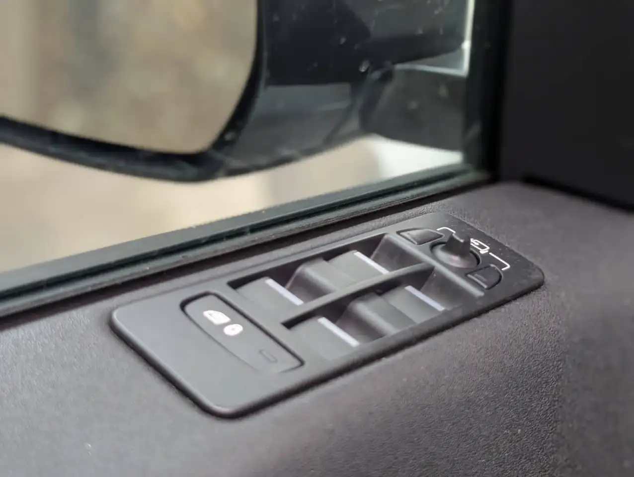 Land Rover Discovery Sport снимка Land Rover Discovery Sport