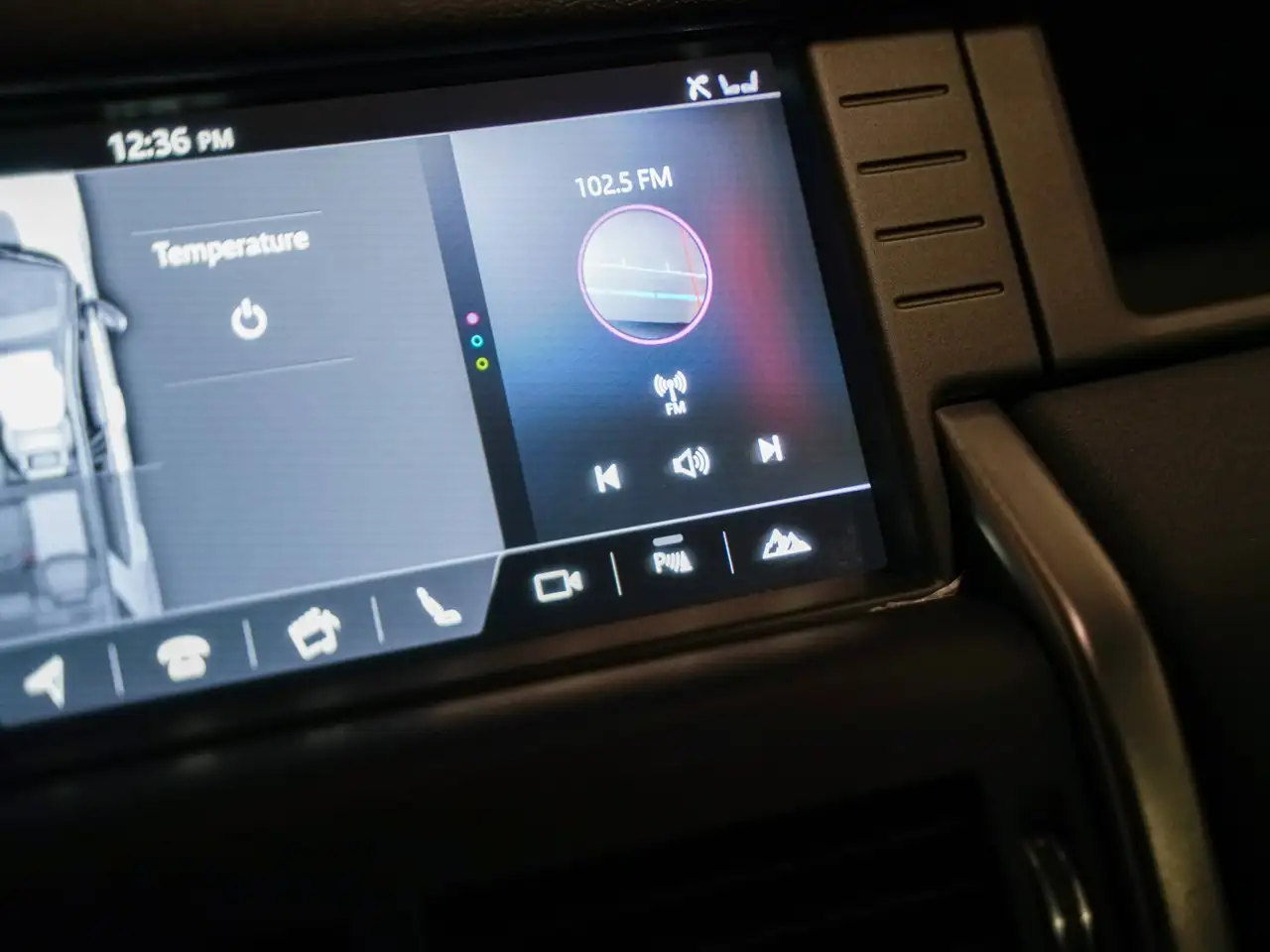 Land Rover Discovery Sport снимка Land Rover Discovery Sport