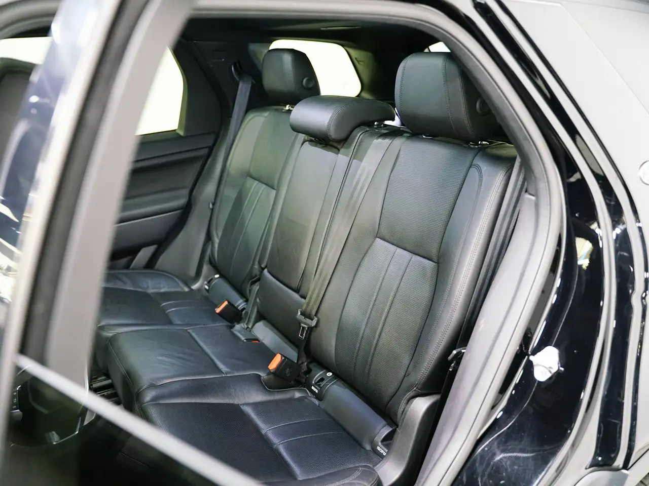 Land Rover Discovery Sport снимка Land Rover Discovery Sport