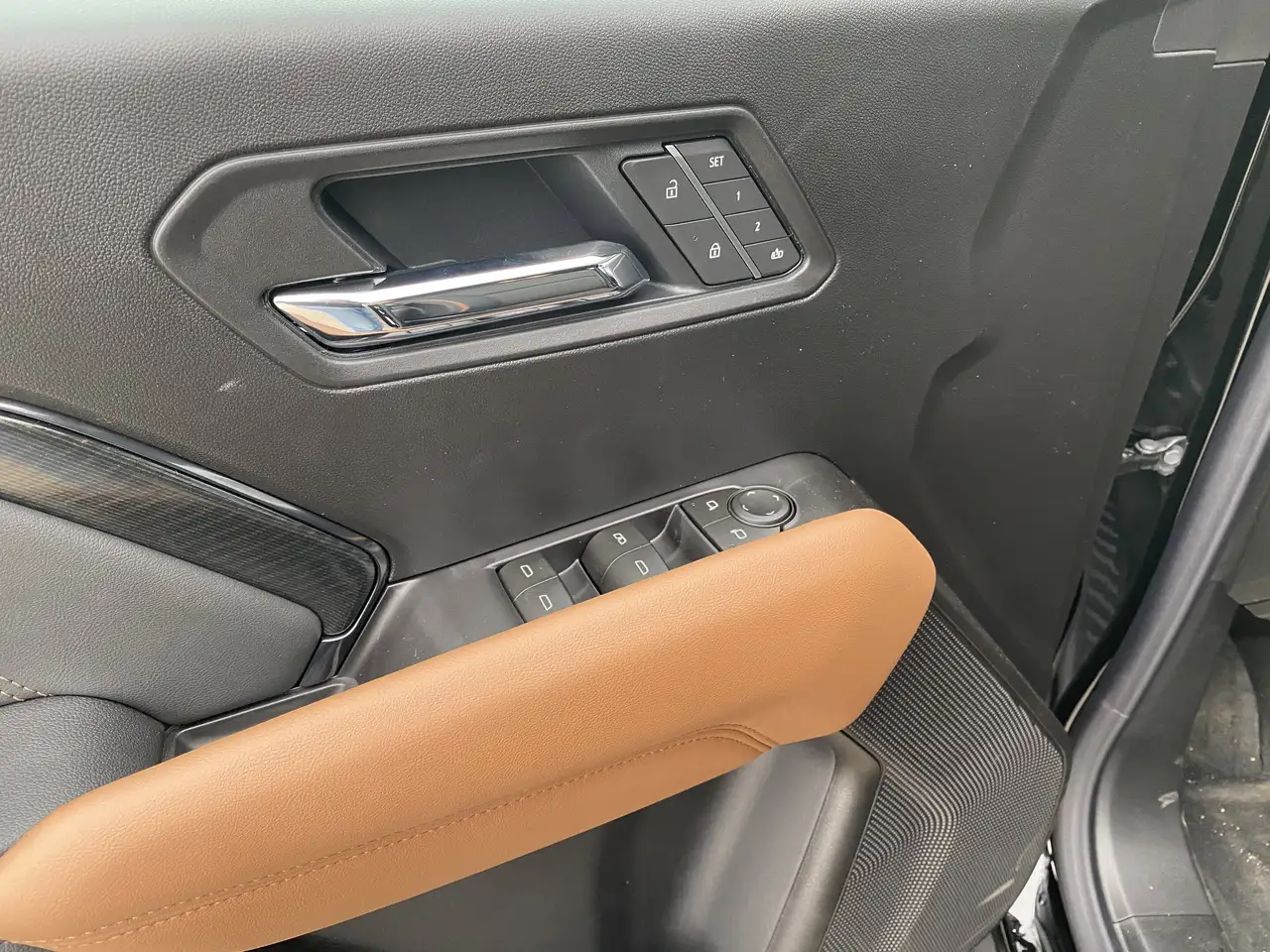 GMC Canyon photo GMC Canyon