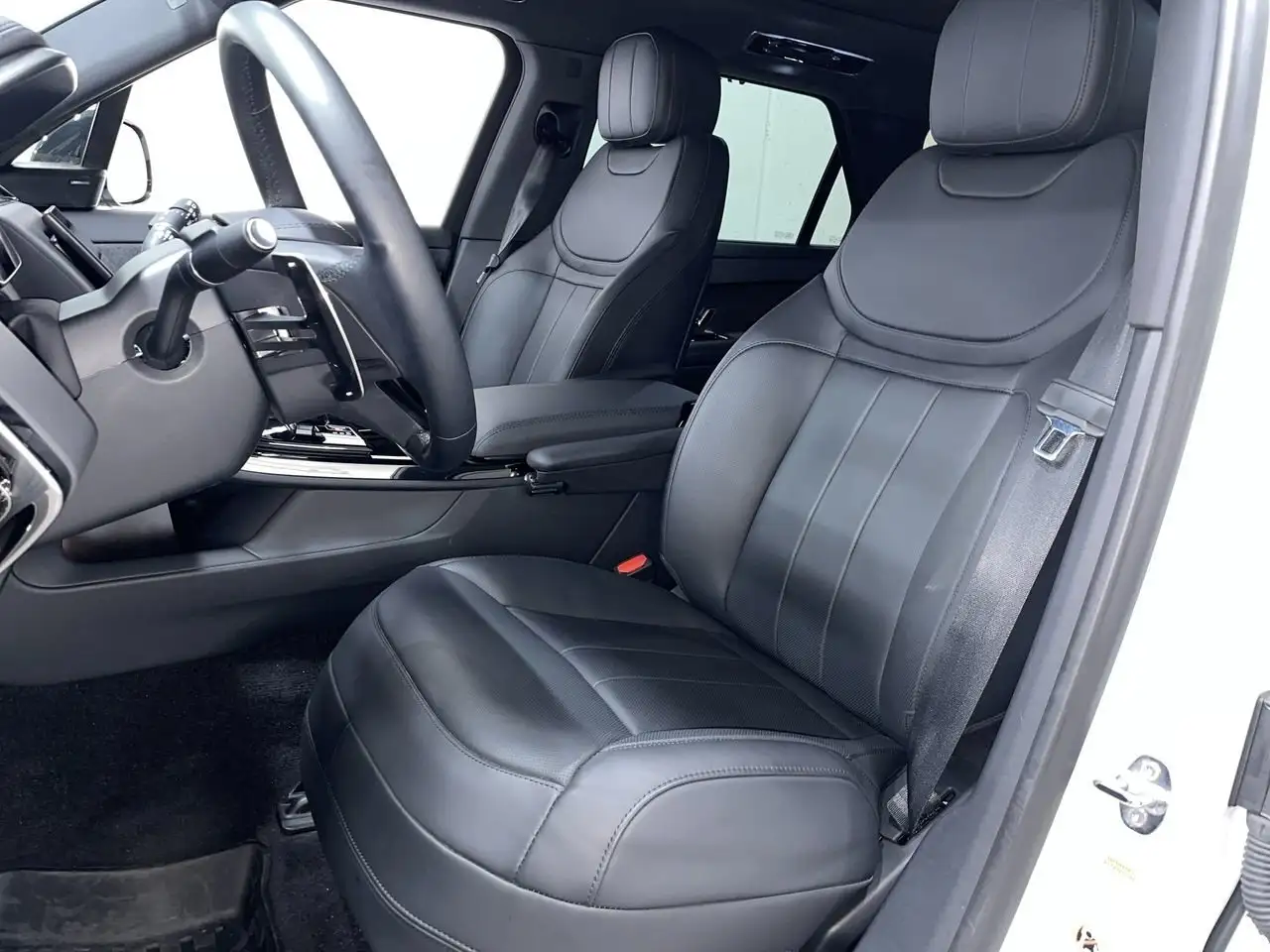 Land Rover Range Rover Sport снимка Land Rover Range Rover Sport