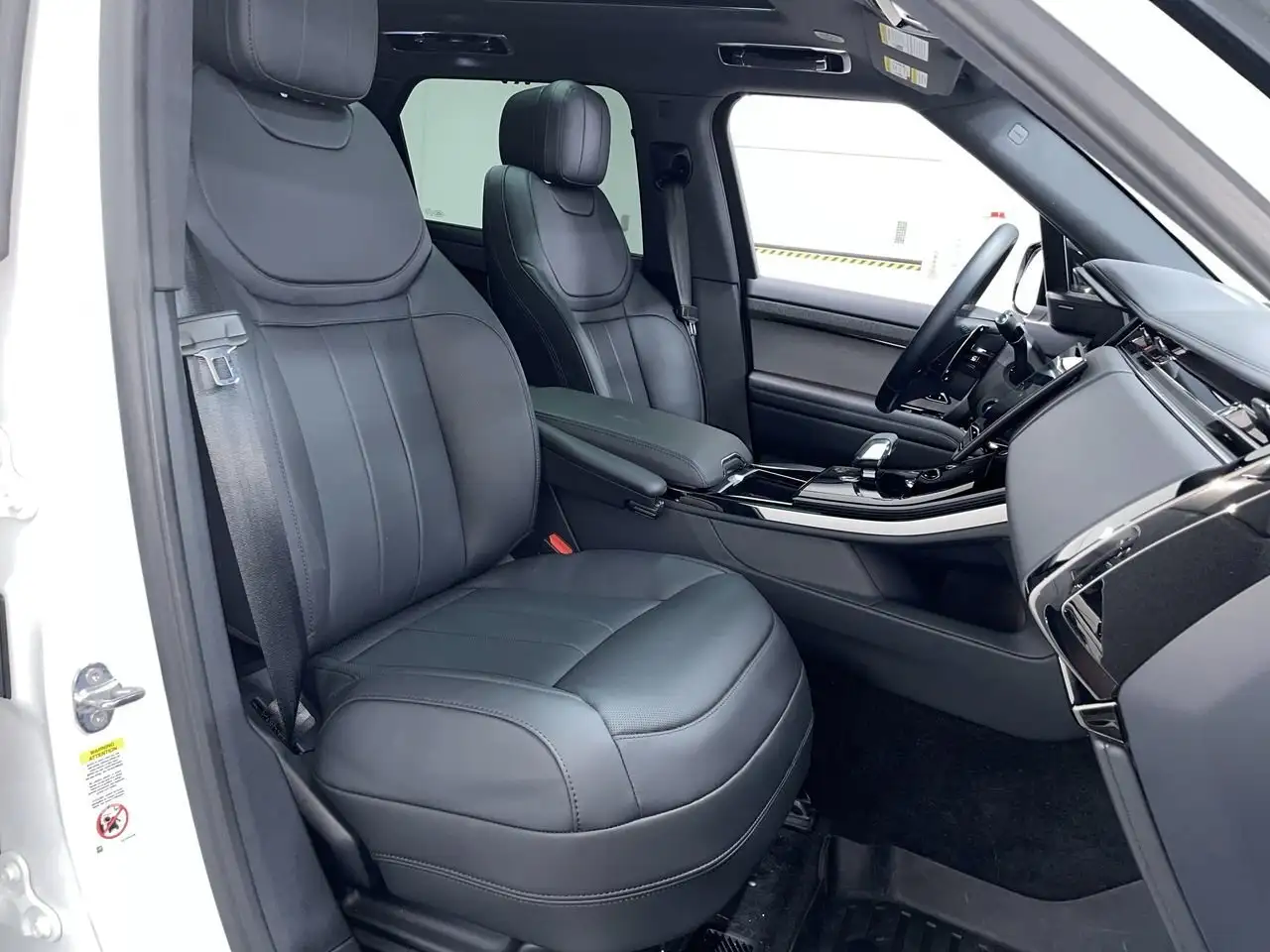 Land Rover Range Rover Sport снимка Land Rover Range Rover Sport
