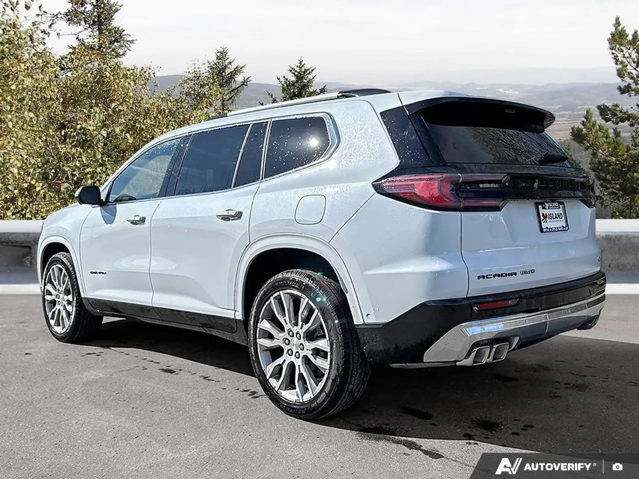GMC Acadia снимка GMC Acadia