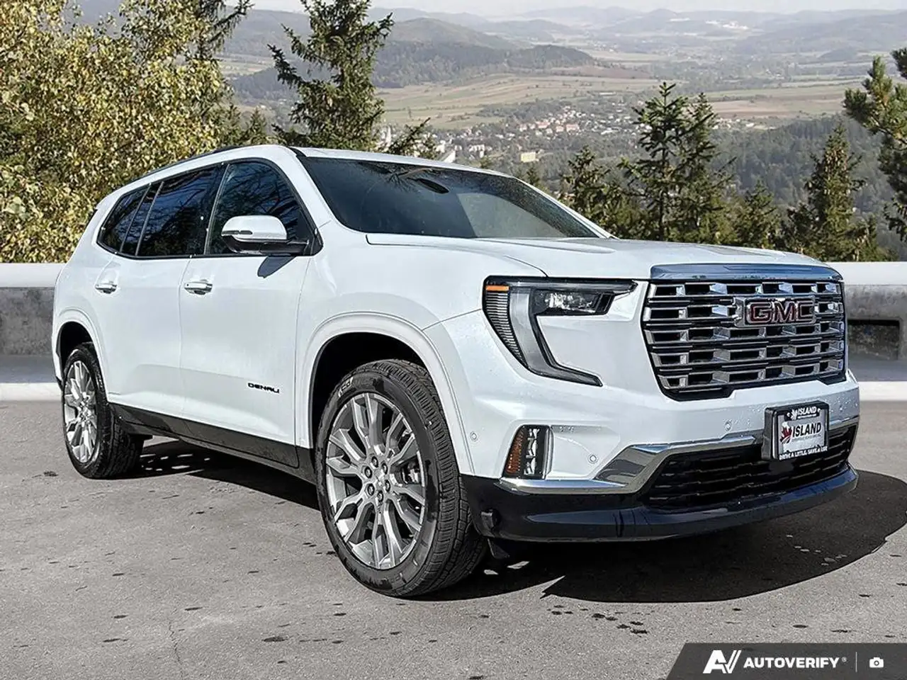 GMC Acadia снимка GMC Acadia