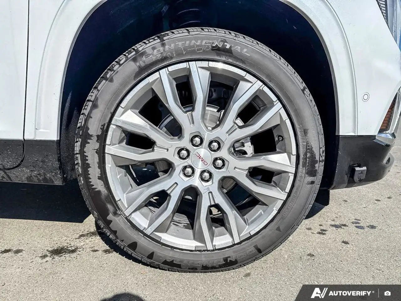 GMC Acadia снимка GMC Acadia