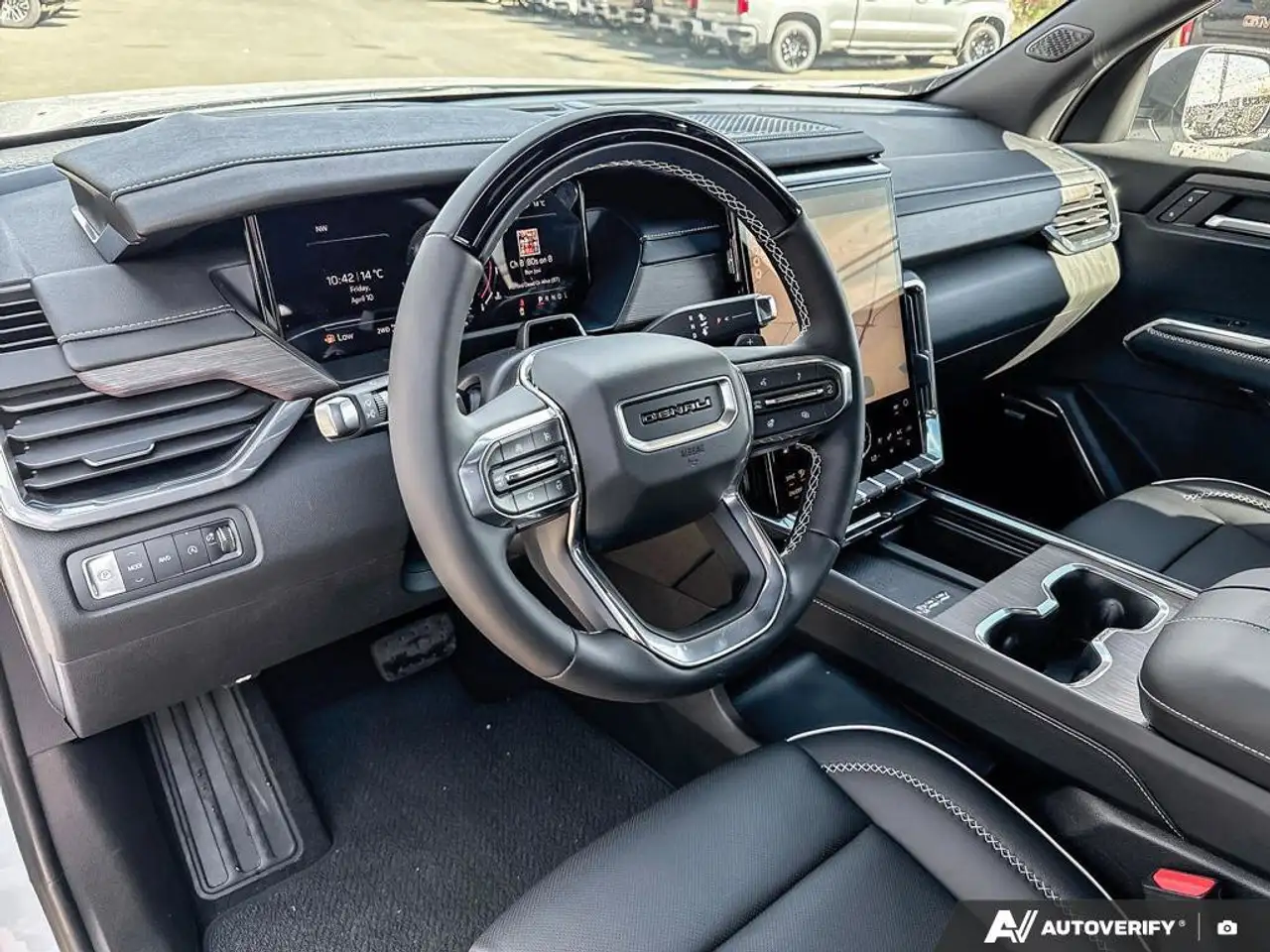 GMC Acadia снимка GMC Acadia