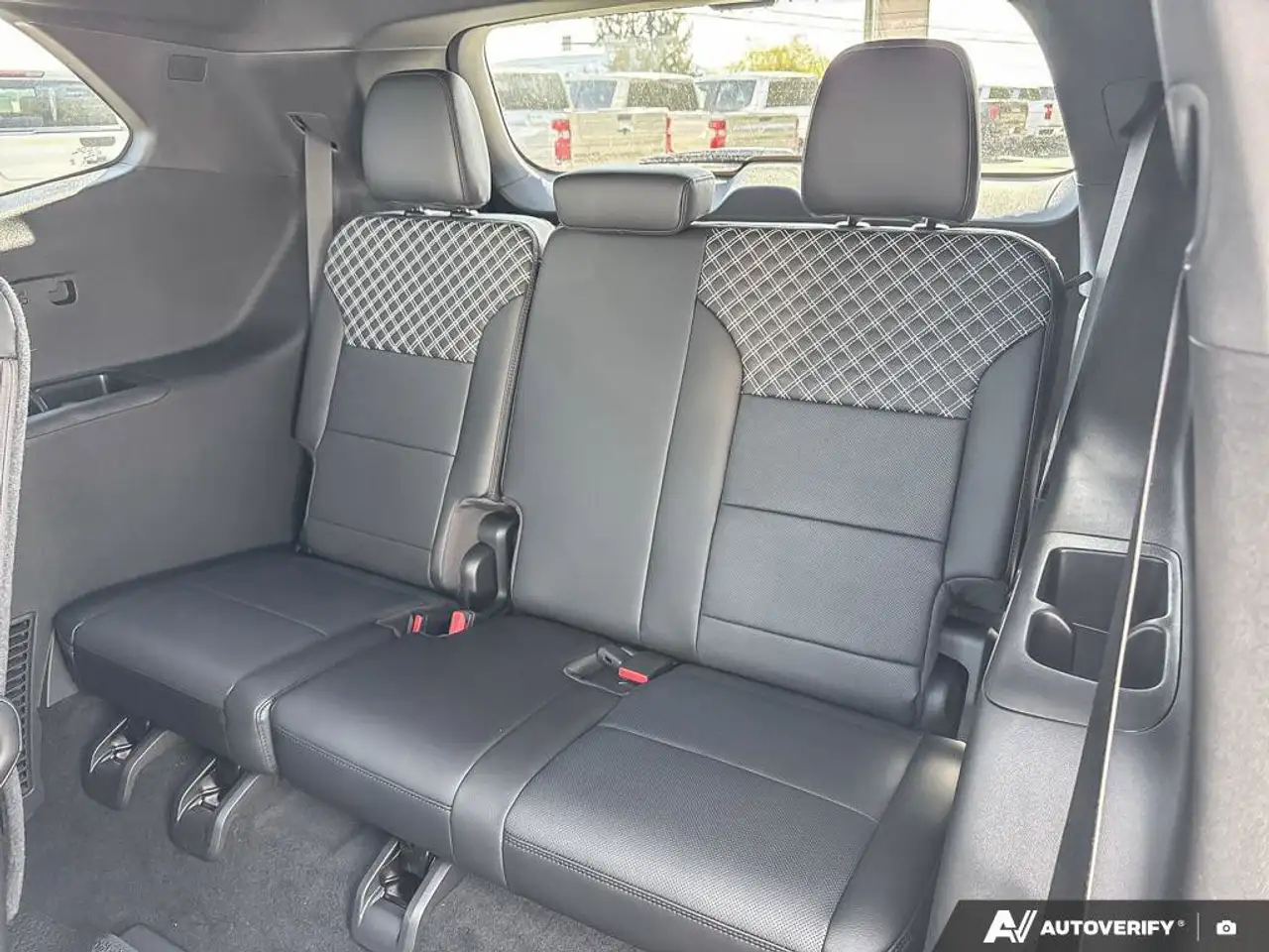 GMC Acadia снимка GMC Acadia