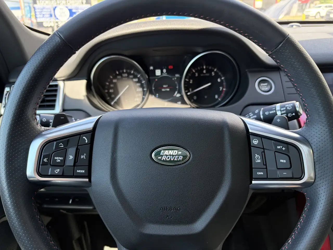 Land Rover Discovery Sport photo Land Rover Discovery Sport