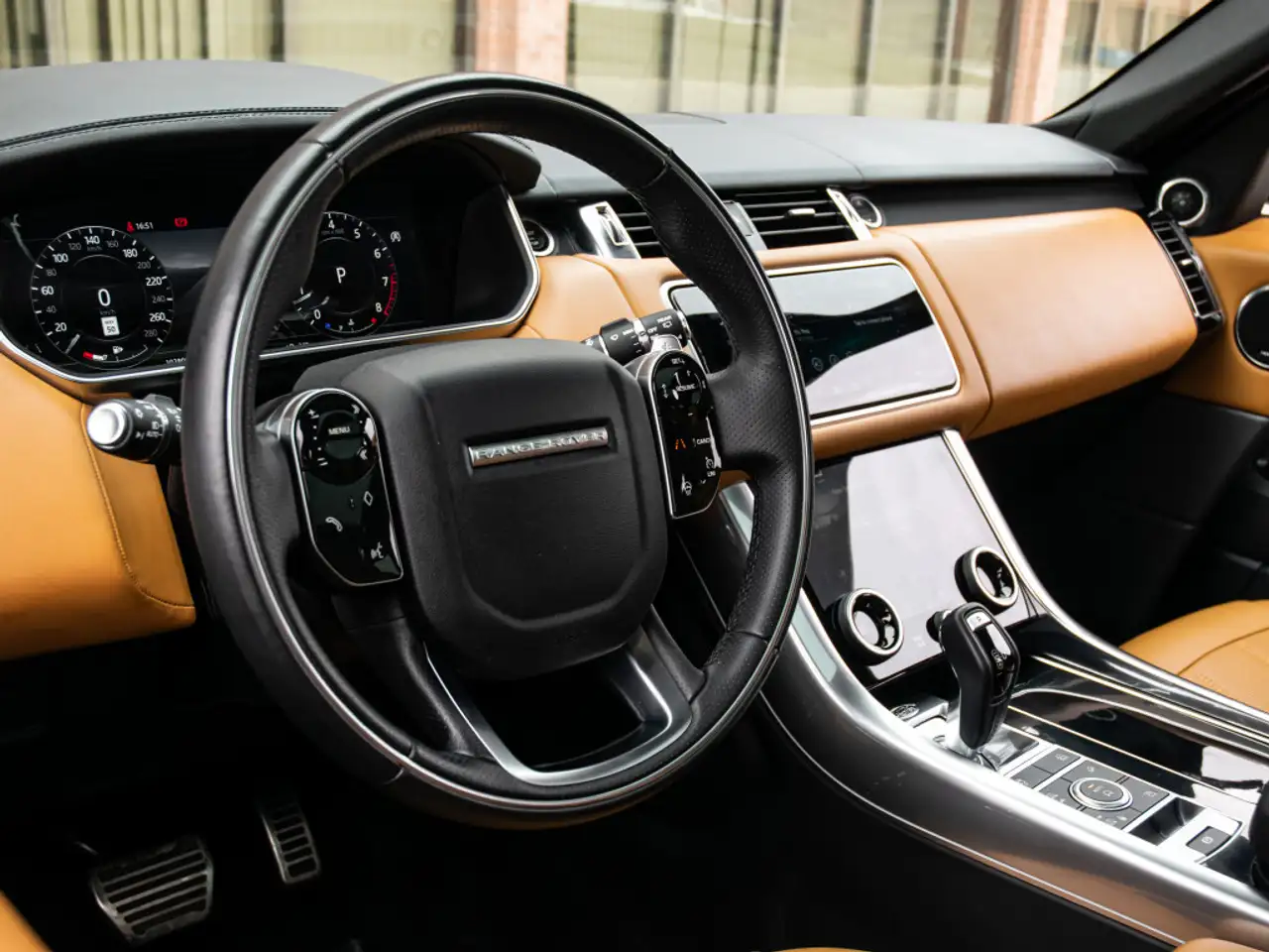 Land Rover Range Rover Sport снимка Land Rover Range Rover Sport
