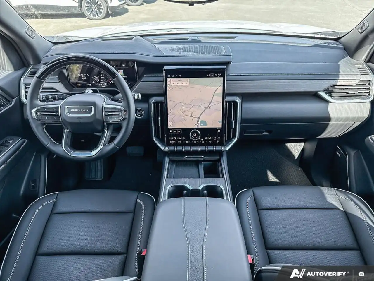 GMC Acadia снимка GMC Acadia