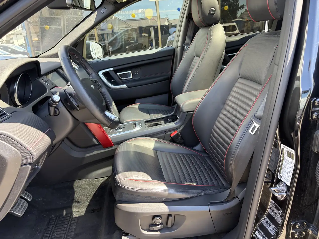 Land Rover Discovery Sport photo Land Rover Discovery Sport