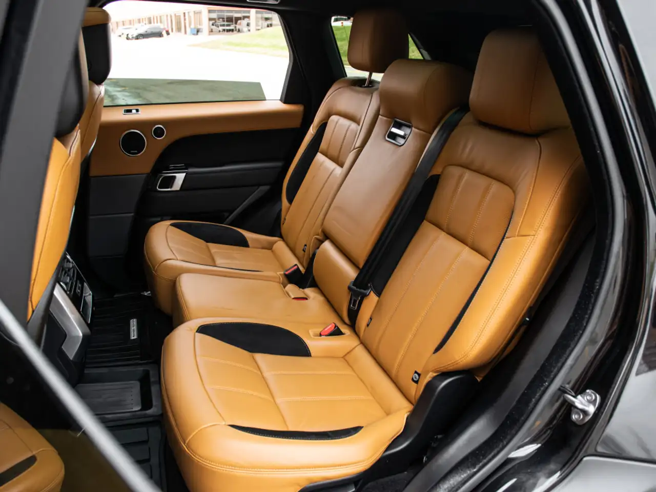 Land Rover Range Rover Sport снимка Land Rover Range Rover Sport