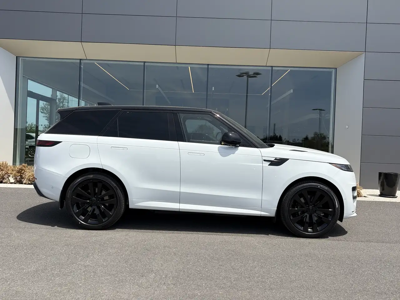 Land Rover Range Rover Sport снимка Land Rover Range Rover Sport